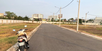 Bán đất thổ cư bình chánh, shr,xây tự do giá 900 triệu xát chợ.