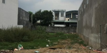 Cô Dung sang lô góc 2mt ngay chợ SHR mt Bến Than 115m2 Giá 760tr,