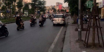 Cho thuê nhà mặt phố Ô Chợ Dừa 25m2, 2 tầng ,mặt tiền 4,5m, Vị trí đắc địa