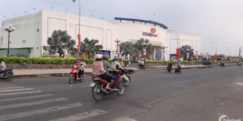 bắn căn nhà ngay mặt tiền ven sông Vành Đai tp Long An Tân An