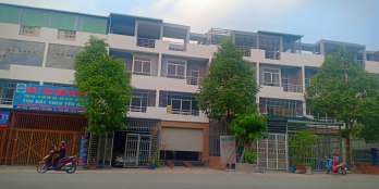 Nhà chính chủ bán gấp 1 trệt 3 lầu hoàn thiện 2tầng rưỡi