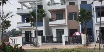 Bán nha ngay KCN Cầu Tràm_Chính Chủ_SHR_1 trệt 1 lầu 2 PN +2WC