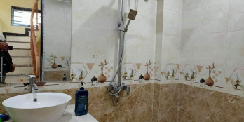 Cần bán gấp nhà Tôn Thất Tùng-Đống Đa-Hà Nội, nhà 5 tầng, diện tích 32m2