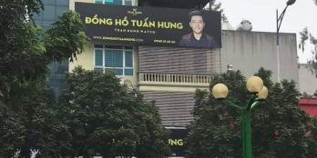 Cho thuê nhà mặt phố Nguyễn Văn Huyên 90m2. MT 9,7m