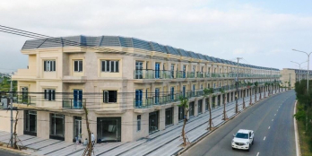 Cho thuê nhà 4 tầng MT đường Trần Cao Vân,Giá : 20 triệu/tháng.Hợp đồng thuê dài