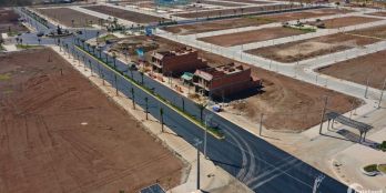 Bán nhà phố liền kề 1 trệt 2 lầu đối diện KCN Đồng Xoài III