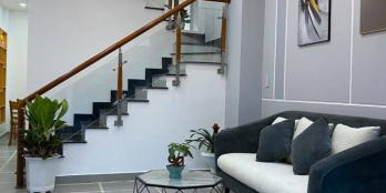 Bán nhà hẻm 8m Trần Hưng Đạo quận 1, DT: 4.5x12m, góc 2 MT 2 lầu, cho thuê 35 tr