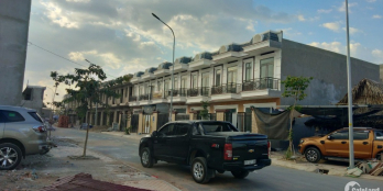 cần bán đất và nhà gần gần đồn công an tân phước khánh