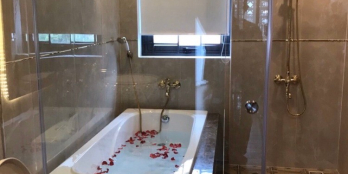 Bán nhà đường Lê Quang Định P11 Bình Thạnh. 5x10, trệt, lầu, 3PN . Gía 4.7 Tỷ