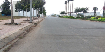 Nền 90m2 đối diện TTTM cách đường Hùng Vương 100m 2.25 tỷ