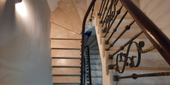 Cho thuê căn sát góc mặt phố Hàm Nghi cực đẹp 5 tầng lh 0972796966