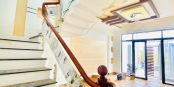 BÁN NHÀ PHỐ MỚI 1 TRỆT 1 LẦU (4PN - 2WC) LỘ XE HƠI. KHU NỘI BỘ AN NINH