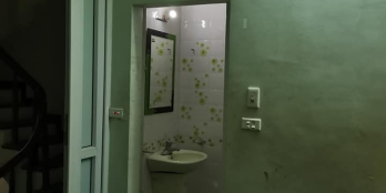 Nhà 6 tầng, gần phố Đội Cấn Ba Đình chỉ 1.7 tỷ