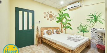 Cho thuê nhà mới nguyên căn, giá rẻ, 3 phòng ngủ, quận 1, gần chợ Thái Bình