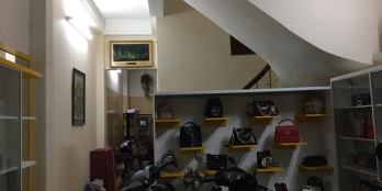 Bán nhà mặt phố Phúc Diễn 43m2 mặt tiền 5.6m Kinh doanh OTO 3.35 tỉ