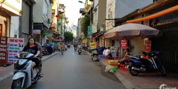 Chính Chủ Bán Nhà Xuân Thủy, Ô tô,  Siêu Kinh Doanh  50m 5 tầng nhỉnh 6 tỷ