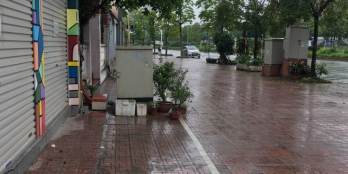 Cho thuê mặt bằng kinh doanh giá rẻ, mặt phố Hồng Tiến, Bồ Đề