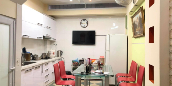 Gấp ! Chính chủ cần bán nhà ngõ 1002 Đường Láng 35m2 5 tầng 2 mặt thoáng ! Cực Đ