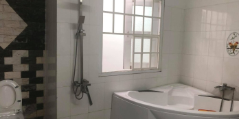 Bán Nhà Đường Dương Quảng Hàm DT: 32m2, 1 Trệt, 3 Lầu. LH: 0932155399.