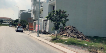 Bán lô đất nhà phố đường Trần Văn Giàu,cách điện máy xanh 300m,chợ bà hom