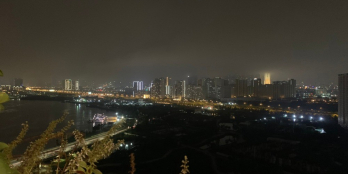 Bán 2PN view sông SG khu CBD quận 1 xuất sắc, 7 tỷ all-in, nội thất cao cấp.