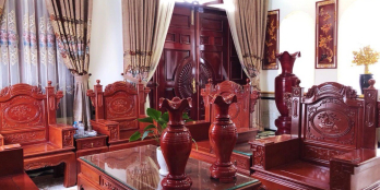 không người ở gia chủ bán lại dinh thự đồ sộ kiểu Pháp tặng hết nội thất khẩu.