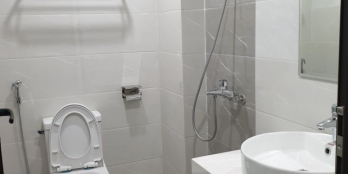 Bán nhà đẹp phố Hoàng Ngân, ngõ thông, rộng, thoáng 33m*5T, MT 4m. LH 0968050695