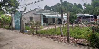 Vợ chồng tôi kinh doanh thua lỗ, cần bán lô đất mt đường lớn Phú Thọ Thủ Dầu Một