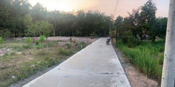 Hạ giá bán lô đất ngay KCN Phước Đông(3.210ha). Sổ hồng sẵn,xây dựng thoải mái.