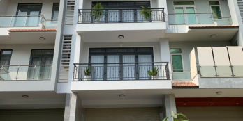 Cho thuê Nhà KDC Himlam Kênh Tẻ, 5x20m 1 hầm 4 lầu giá 50 triệu/tháng