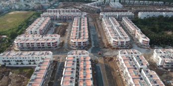 kẹt tiền bán gấp shophouse dragonvillage 7x15m giá 7.5 tỷcó vat tt 30% nhận nhà