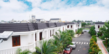 Nhà phố compound an ninh 24/24, gần BIG C Dĩ An, sổ hồng riêng, nhận nhà ngay.