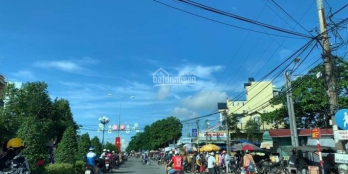 Đất thị trấn Cần Đước, MT Trần Hưng Đạo sổ riêng ,xây dựng tự do ,thổ cư