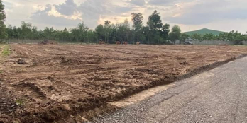 cần bán gấp lô đất 3 mặt tiền tx tân uyên bình dương