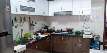 Bán nhà đẹp 2.5 tầng 3 PN,5 WC Full Nội thất