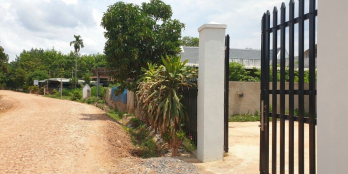 Kẹt tiền cần bán gấp lô đất ngay cổng KCN Phước Đông, có sẵn nhà cấp 4