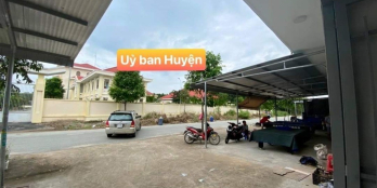 Người thân trong gia đình cần bán căn nhà 1 lầu 1 trệt và kèm dãy trọ 4 phòng