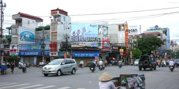 BÁN GẤP nhà 5 tầng mặt đường Trần Nguyên Hãn. Vị trí gần ngã 3 chợ Đôn.