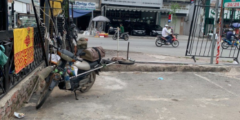 Cần bán nhà mặt tiền Phạm hùng, Bình Chánh sân trước rộng đẹp