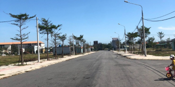 bán lô đất biển Viêm Đông cạnh cocobay đường 10,5m giá chỉ 2,3 tỷ.