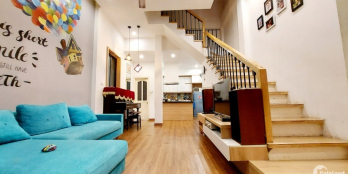 Bán Nhà Vincom Phạm Ngọc Thạch 45m2, 4 Tầng, Mt 4,5m, Ô Tô Vào Nhà, Chỉ Hơn 4 Tỷ