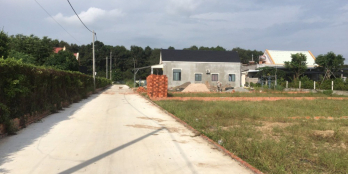 Đất biển hồ tràm, dt 221m2 đã lên sẵn thổ cư, sổ hồng riêng,nằm khu vưc đông dân