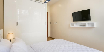 Bán nhà hẻm xe hơi đôi mặt tiền, Trần Hưng Đạo, Quận 1, 105.8 m2, 5 tầng, 6.5 tỷ