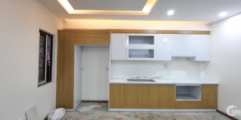 Nguyễn Chí Thanh, 80m2, 7 tầng, 11 phòng, 700tr/năm, giá 9 tỷ 8.