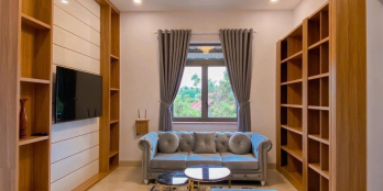 Tôi cần bán nhà mới xây ngay trung tâm hành chính