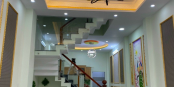 Chính chủ cần bán căn nhà mới xây 1 trệt 3 lầu , 4mx15m, BHH B, Bình Tân