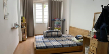 Bán nhà HIẾM phố Đặng Tiến Đông, gần Hồ ở thích 65m MT 4.5 ôtô vào nhà