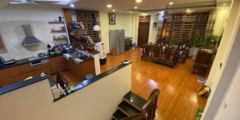 Bán nhà mặt phố Trần Quốc Hoàn. Vỉa hè, ô tô, KD. 250m2 MT25m nhỉnh 70 tỷ