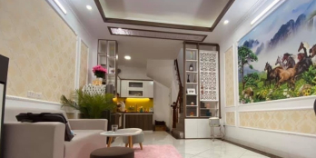 Nhà Hoa Bằng 35m2, 4T,khu phân lô,gần đường oto,an ninh tốt, 3.9tỷ