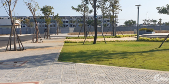 Bán lô đất 6x20m ngay mặt tiền QL51 gần bến xe Bà Rịa đối diện công viên 2,2 tỷ